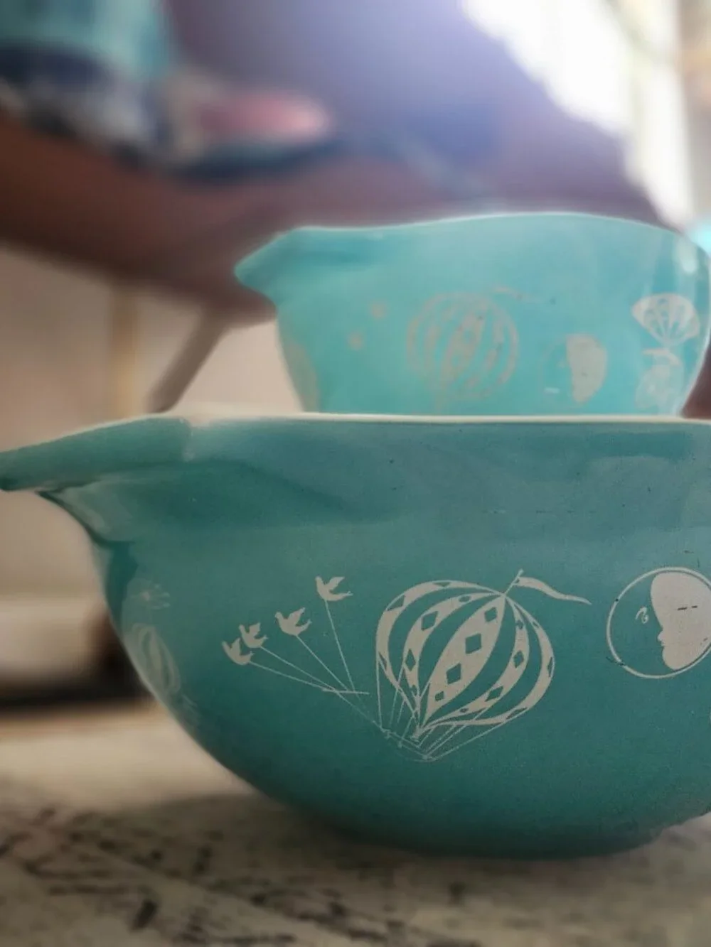 Pyrex balloons chip and dip set
